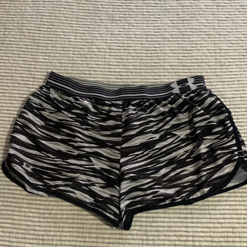 Under Armour shorts size large